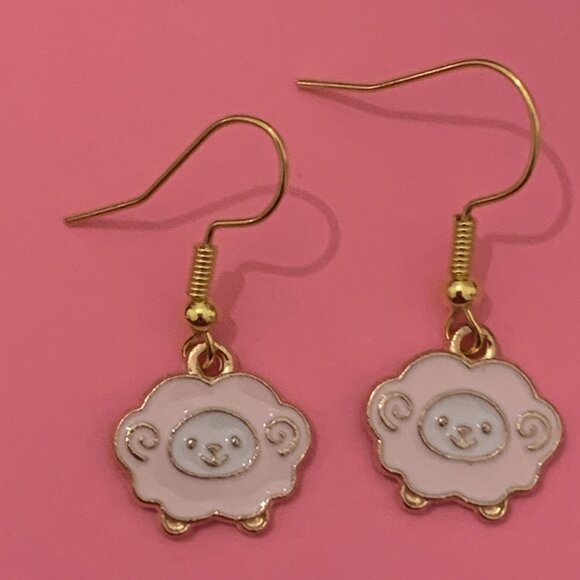 Sheep Earring, Easter Earring, Gift Idea, Silly Earring, Easter Basket Gift - Picture 1 of 4
